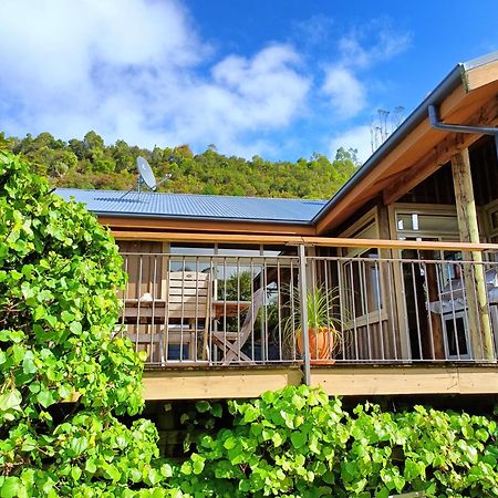 Riverstone Retreat Karamea الغرفة الصورة